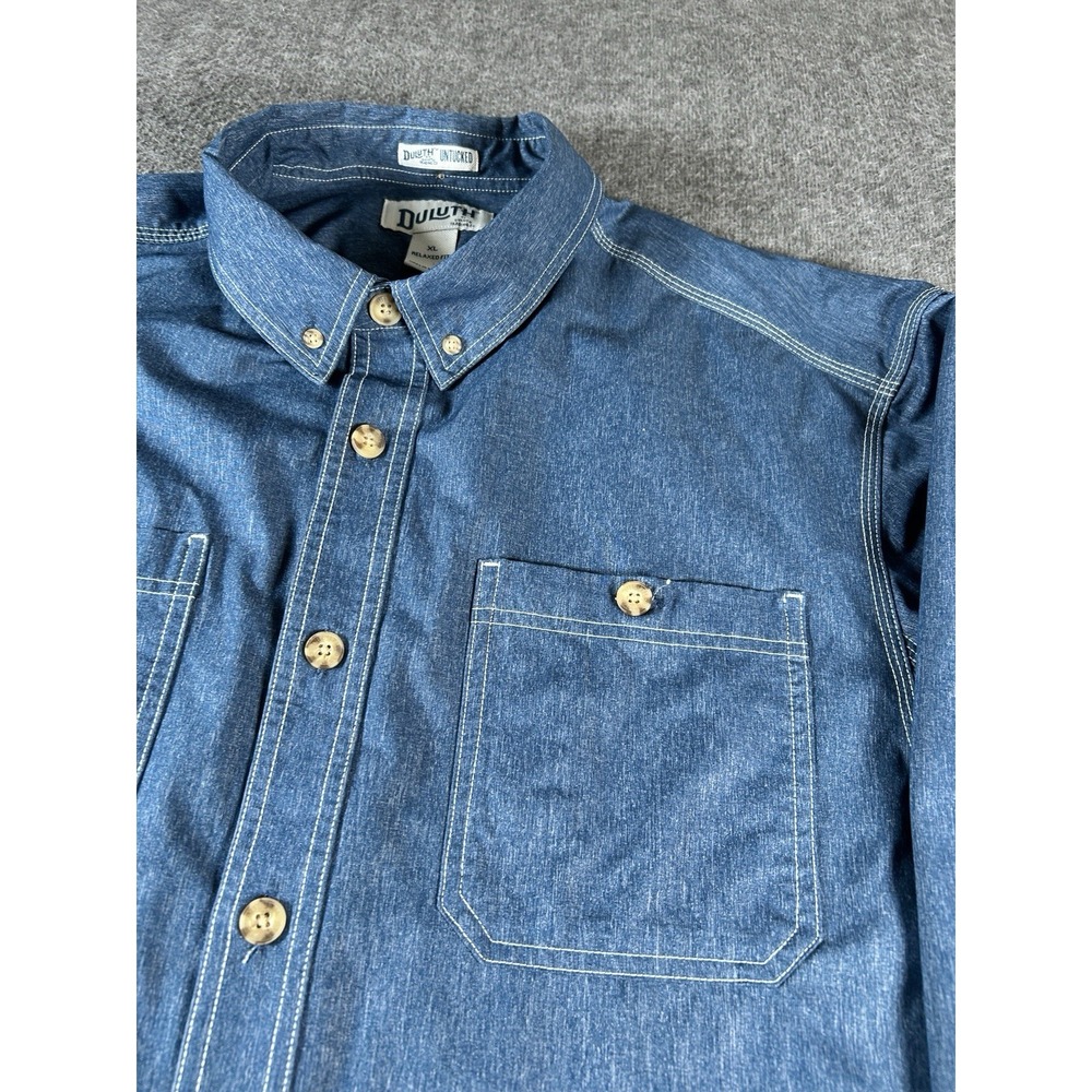 Duluth Trading Co Mens XL Relaxed Fit Denim Button Down Shirt Blue Untucked
